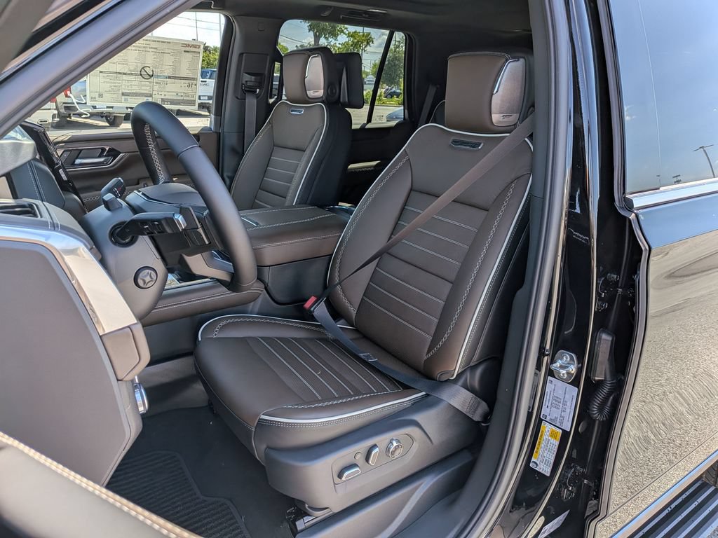 New 2026 GMC Yukon Denali Ultimate AWD/4WD image 14