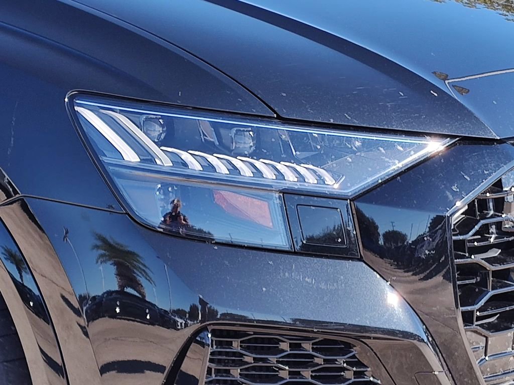 Used 2024 Audi RS Q8 w/ Black Optic Package image 16