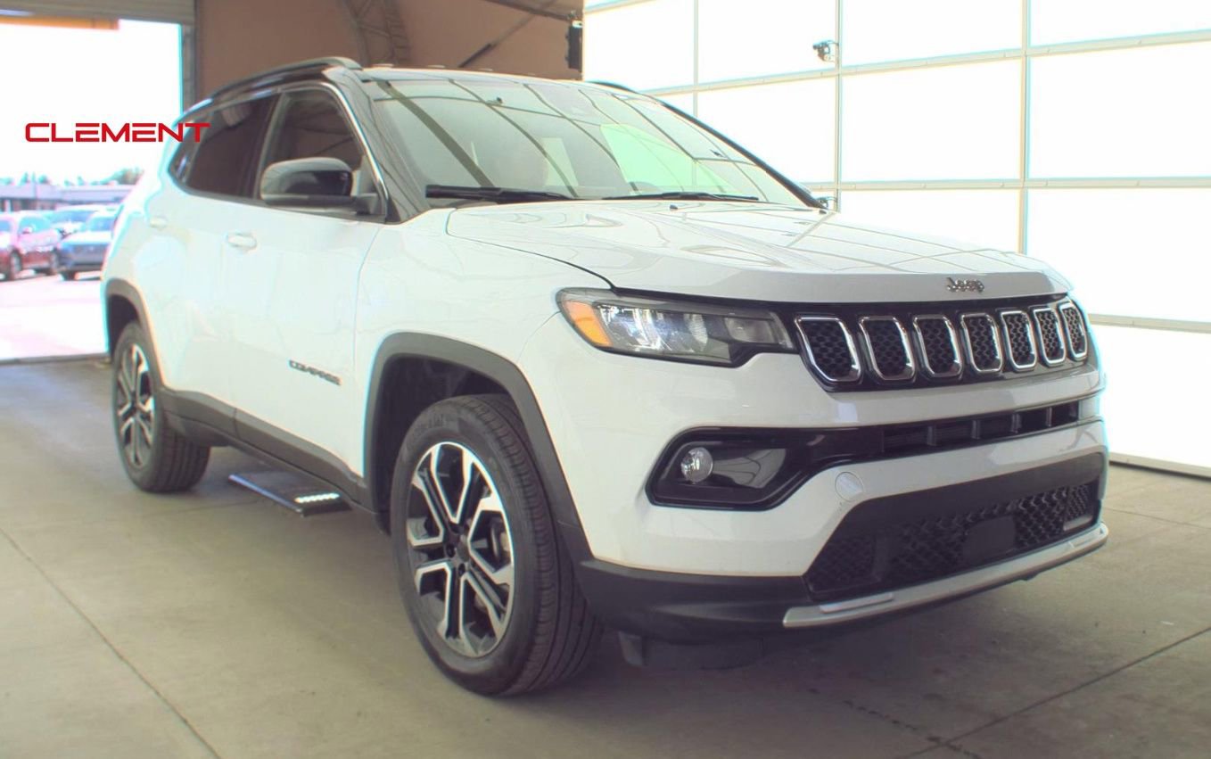 Used 2023 Jeep Compass Limited image 3