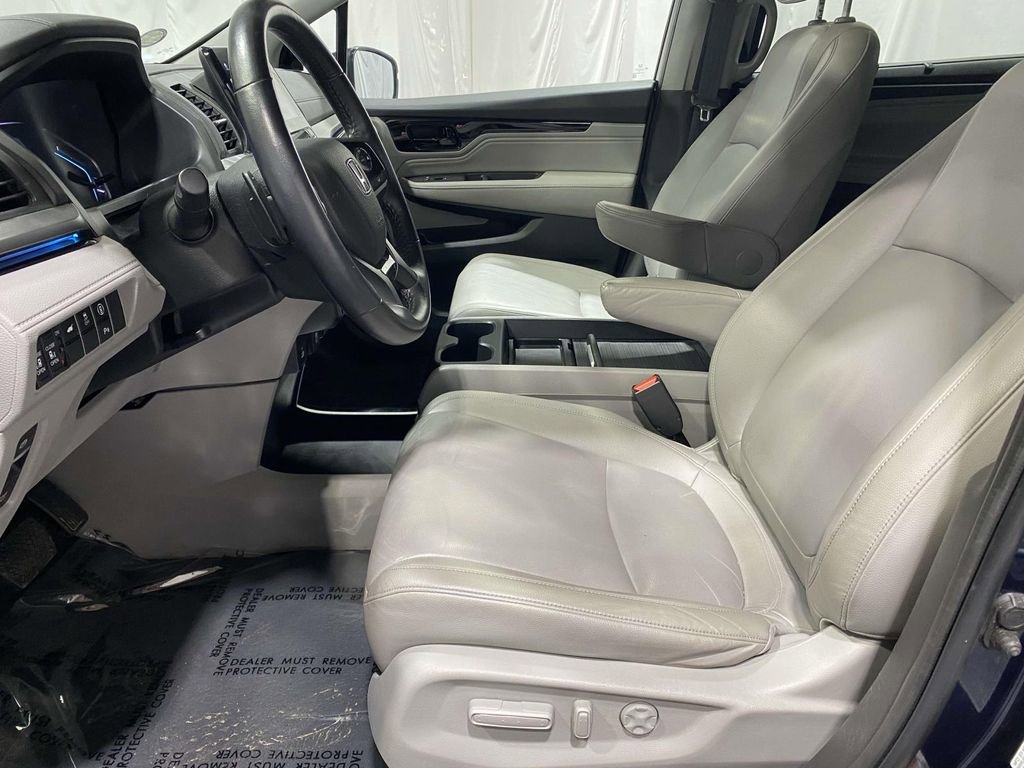 Used 2023 Honda Odyssey Touring image 17