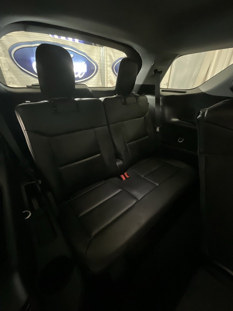 Used 2024 Ford Explorer XLT w/ Equipment Group 202A image 13