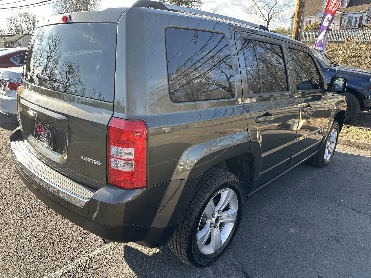 Used 2015 Jeep Patriot Limited w/ Sun/Sound Group image 5