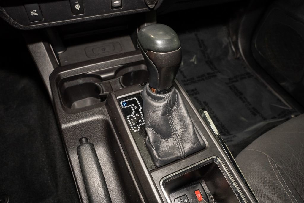 Used 2016 Toyota Tacoma TRD Off-Road image 16