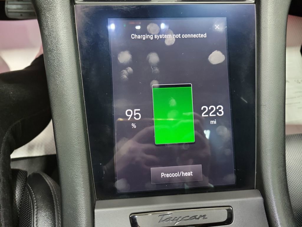 Used 2021 Porsche Taycan image 48
