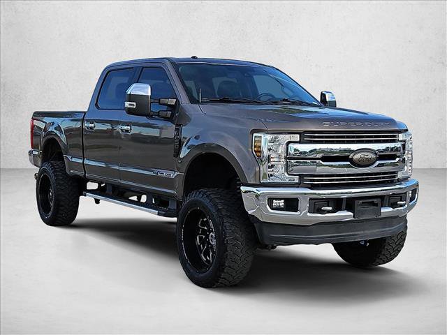 Used 2018 Ford F250 Lariat w/ Lariat Ultimate Package image 3