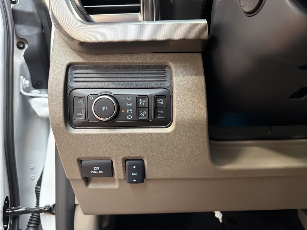 Used 2026 Ford F250 Platinum w/ Platinum Plus Package image 27