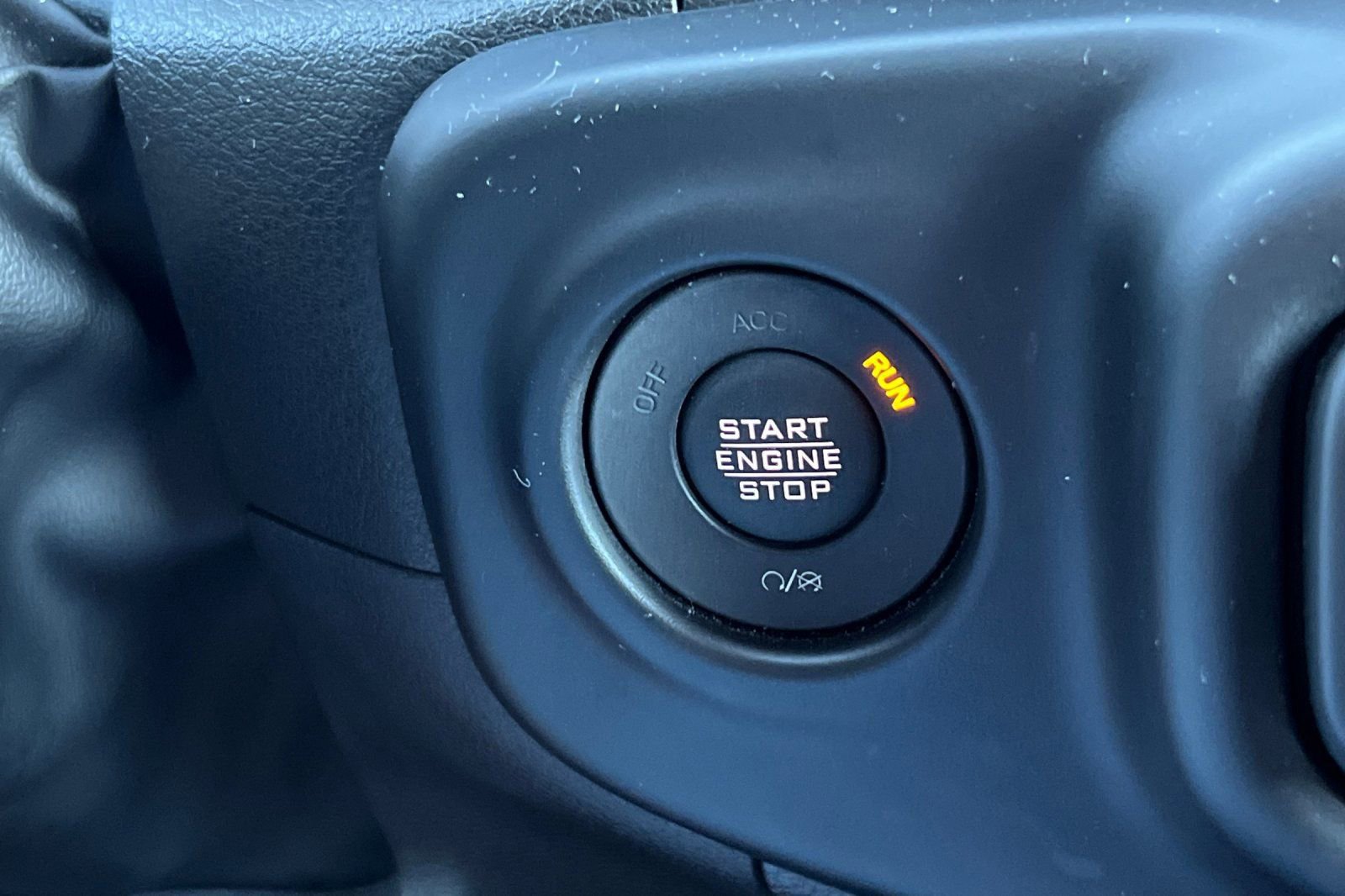 Used 2022 Jeep Wrangler Unlimited Sahara AWD/4WD image 25