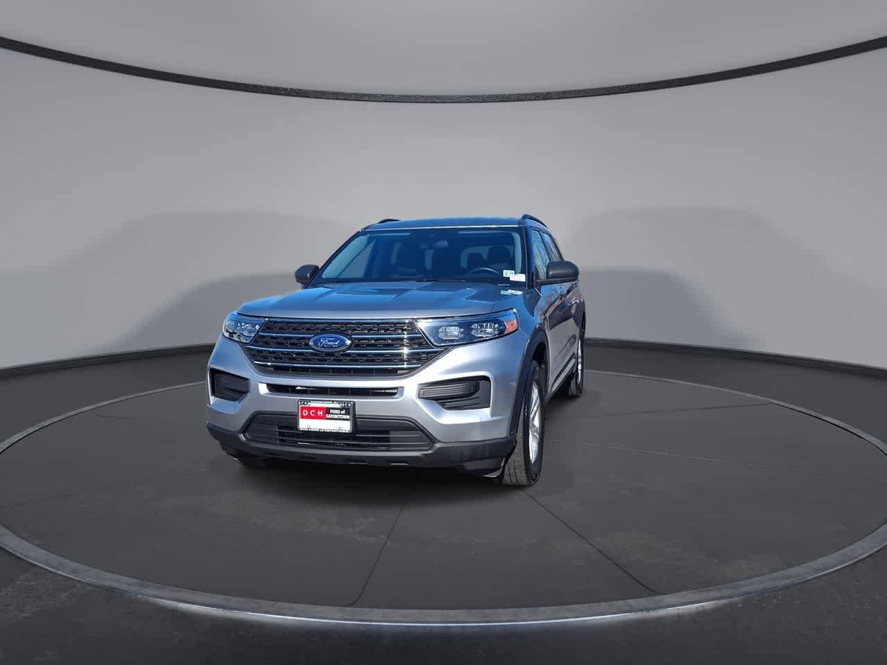 Certified 2023 Ford Explorer XLT image 3