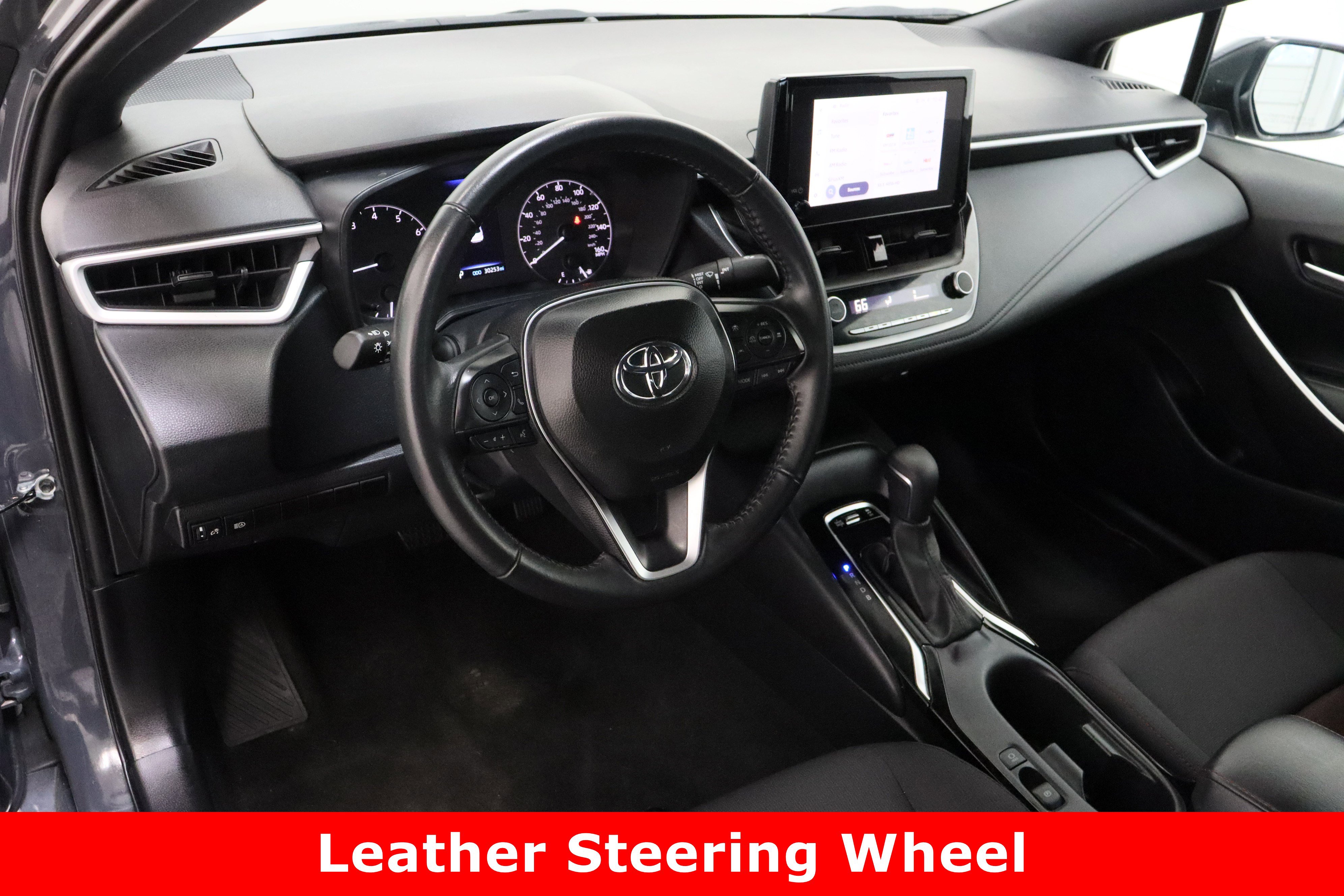 Used 2025 Toyota Corolla SE FWD image 13