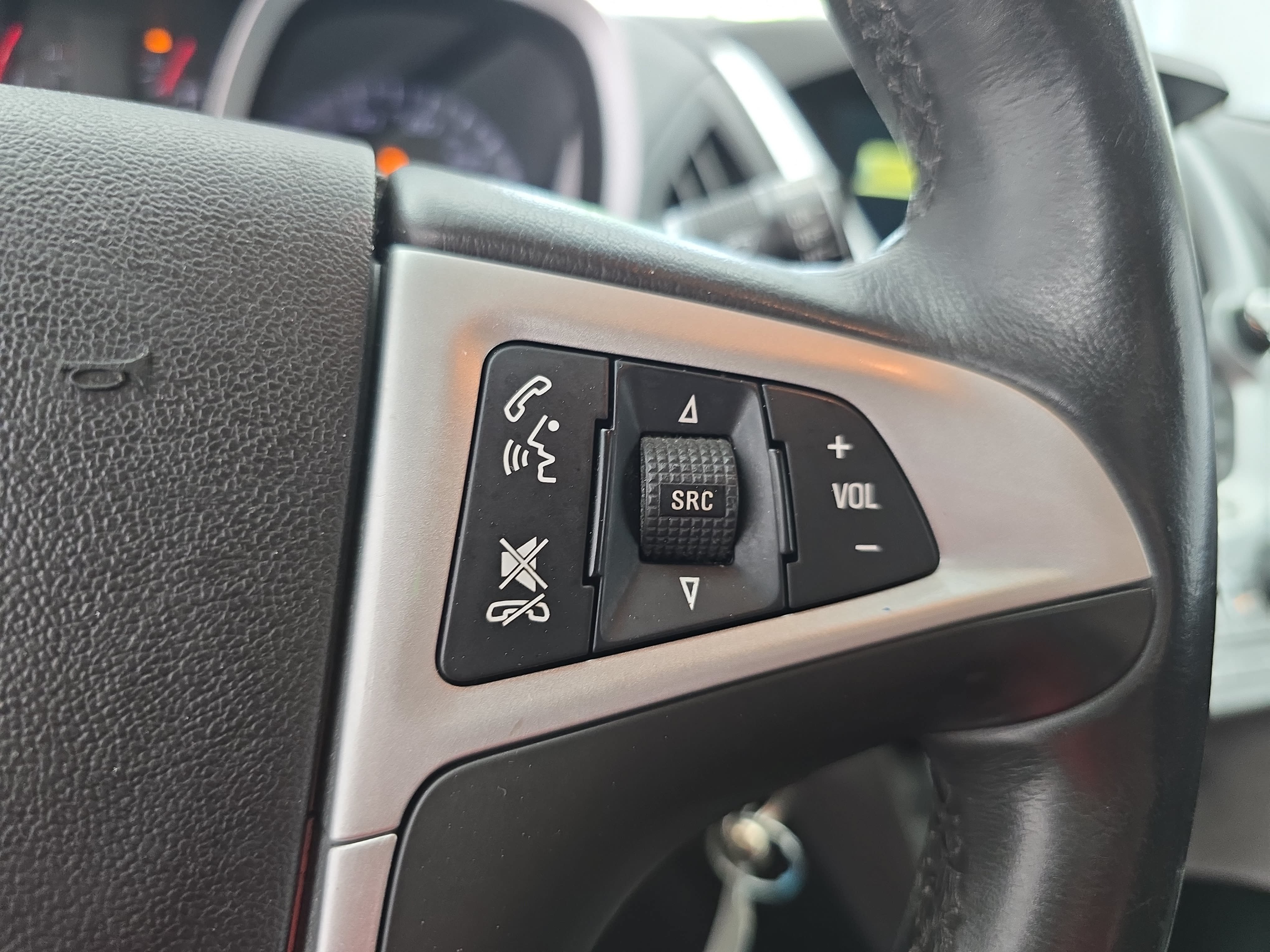 Used 2014 Chevrolet Equinox LT w/ Driver Convenience Package FWD image 17