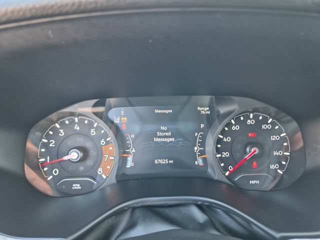 Used 2024 Jeep Compass Latitude w/ Sun and Sound Group AWD/4WD image 14