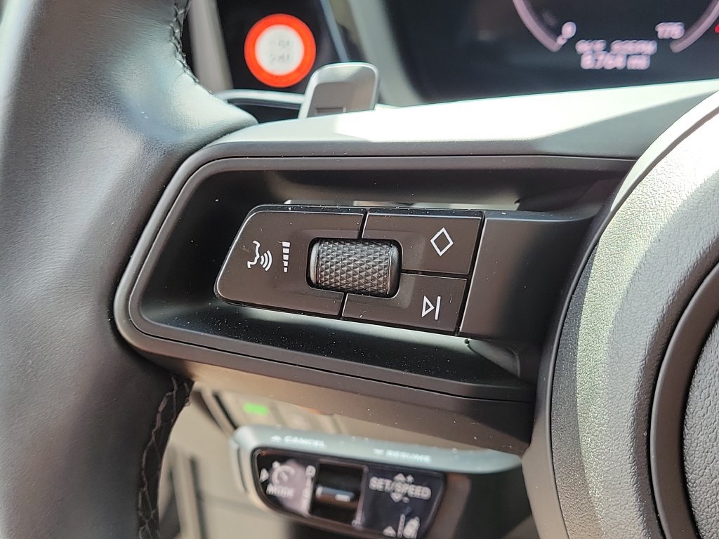 Certified 2026 Porsche Cayenne Coupe AWD/4WD image 35