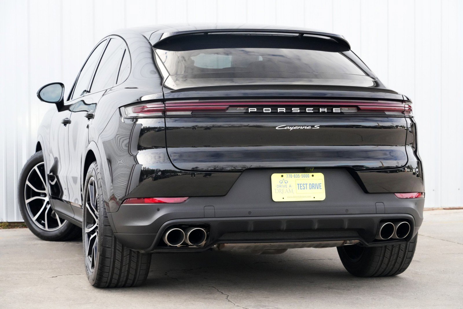 Used 2024 Porsche Cayenne S image 6