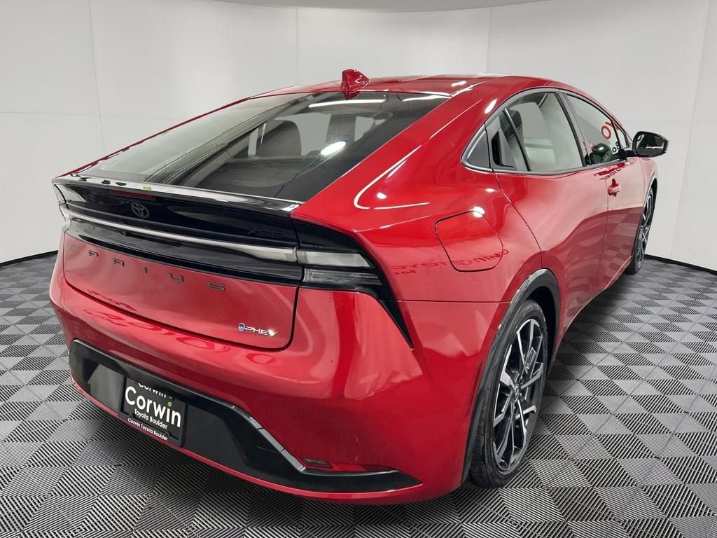 Used 2025 Toyota Prius Plug-In Hybrid FWD image 7