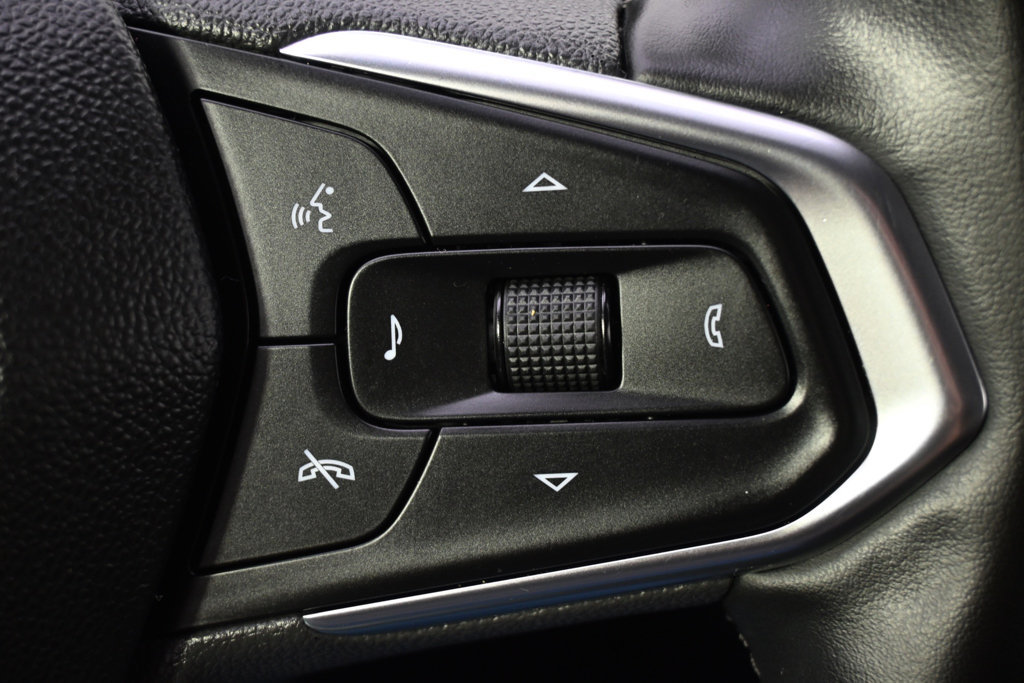 Used 2024 Chevrolet Trax ACTIV w/ Sunroof Package FWD image 34