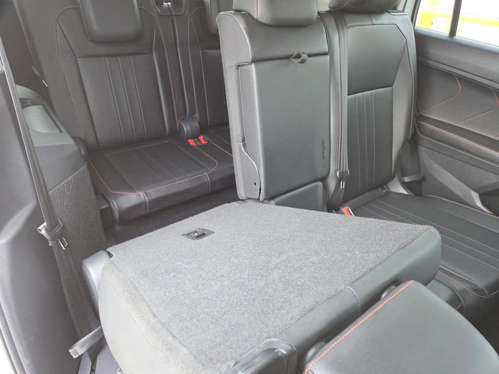Used 2024 Volkswagen Tiguan Wolfsburg Edition image 20