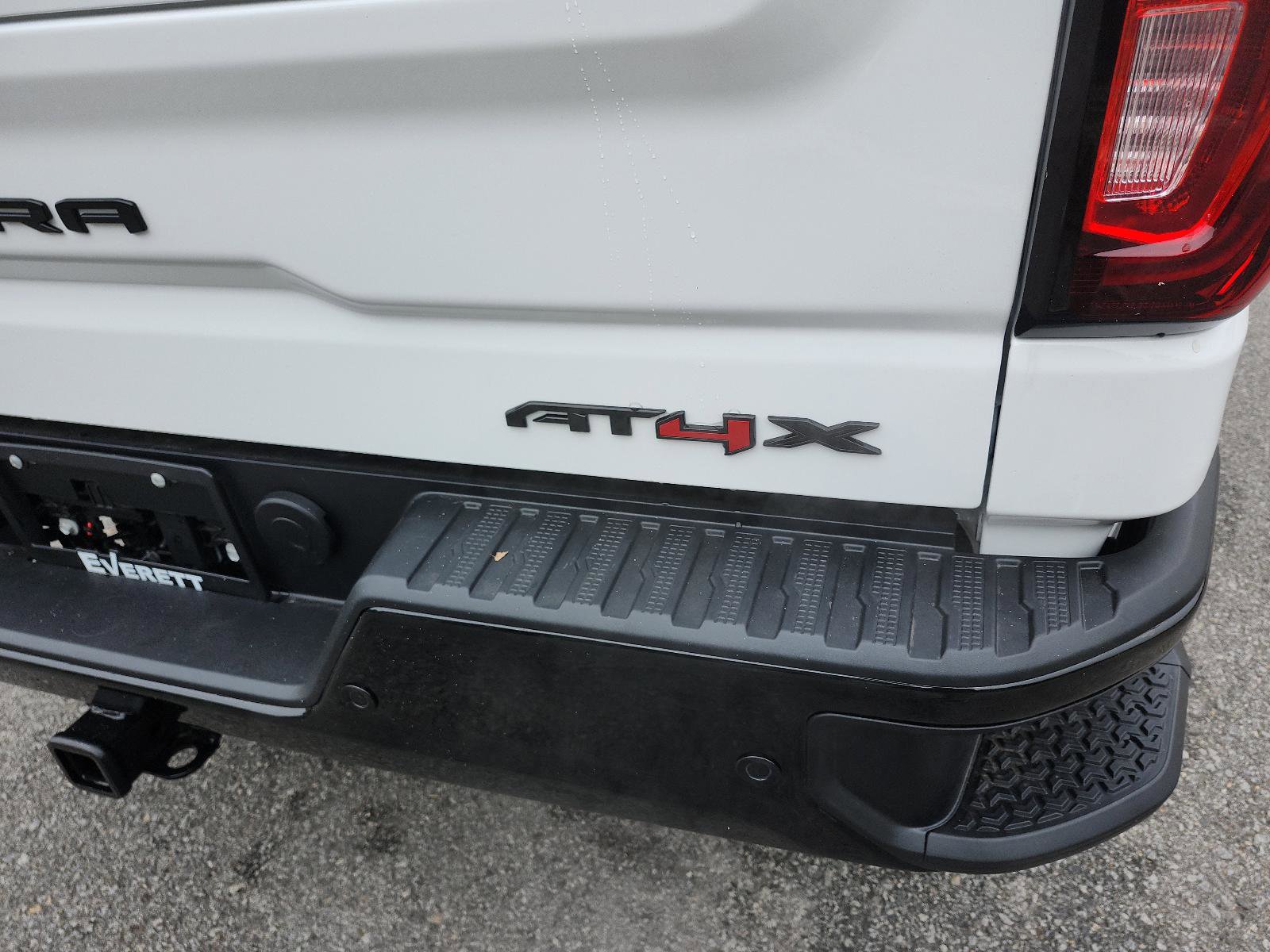 New 2026 GMC Sierra 1500 AT4X w/ LPO, Black Badging Package AWD/4WD image 4