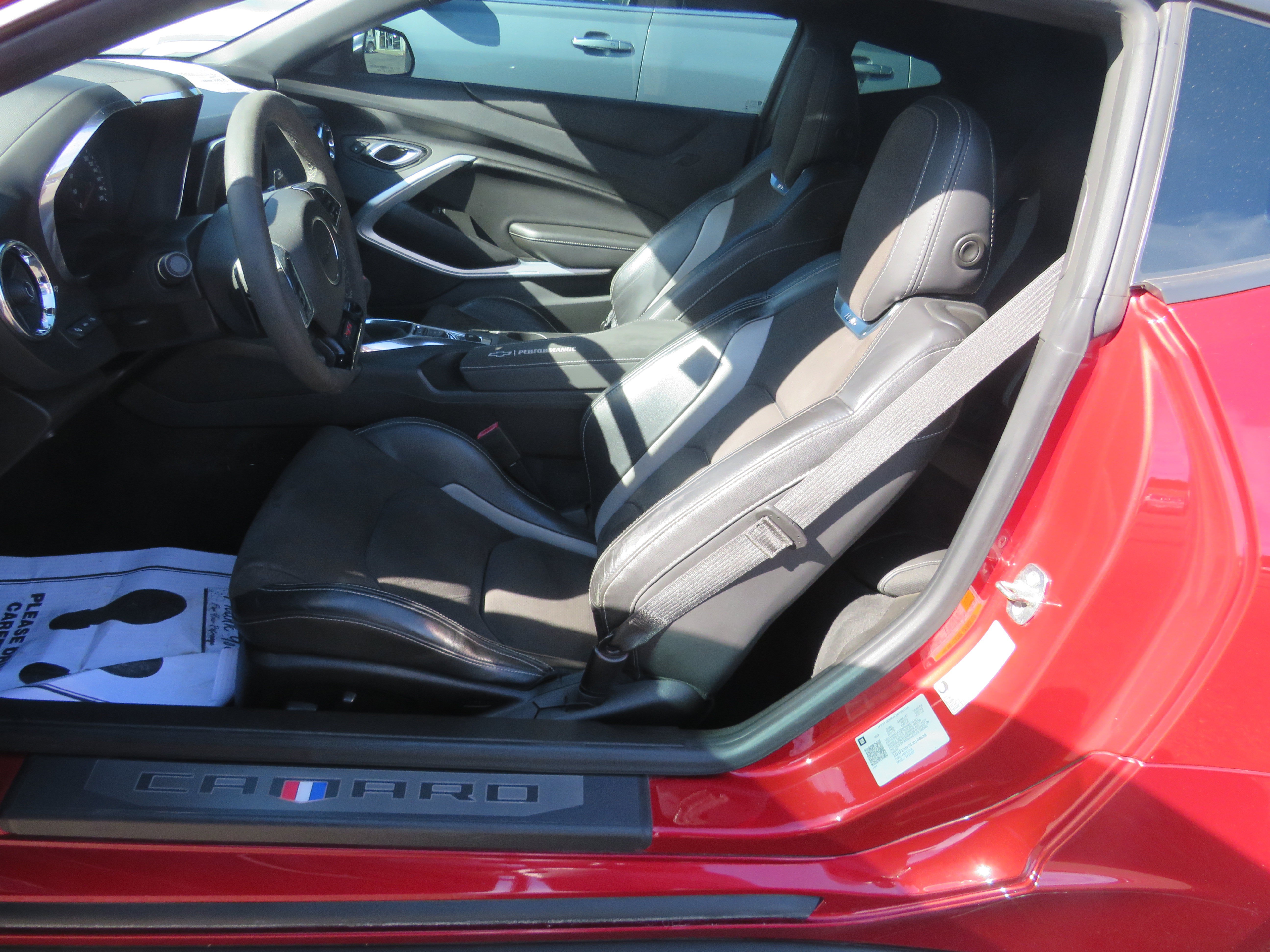 Used 2018 Chevrolet Camaro SS RWD image 9