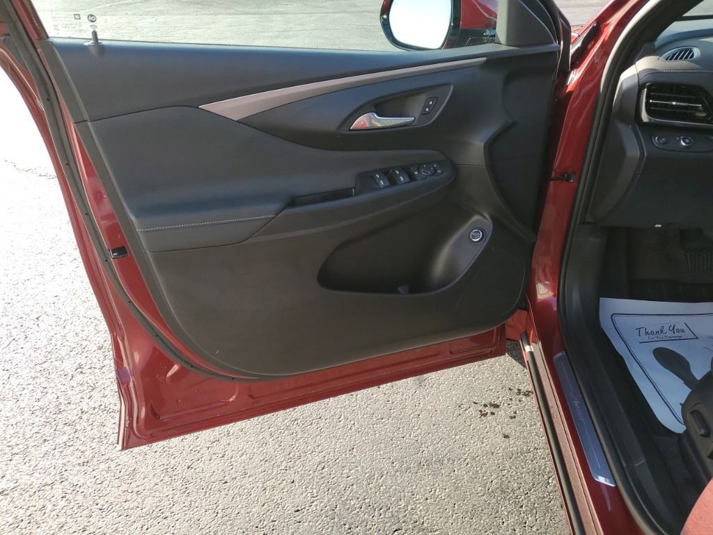 Used 2025 Buick Envista Avenir image 12