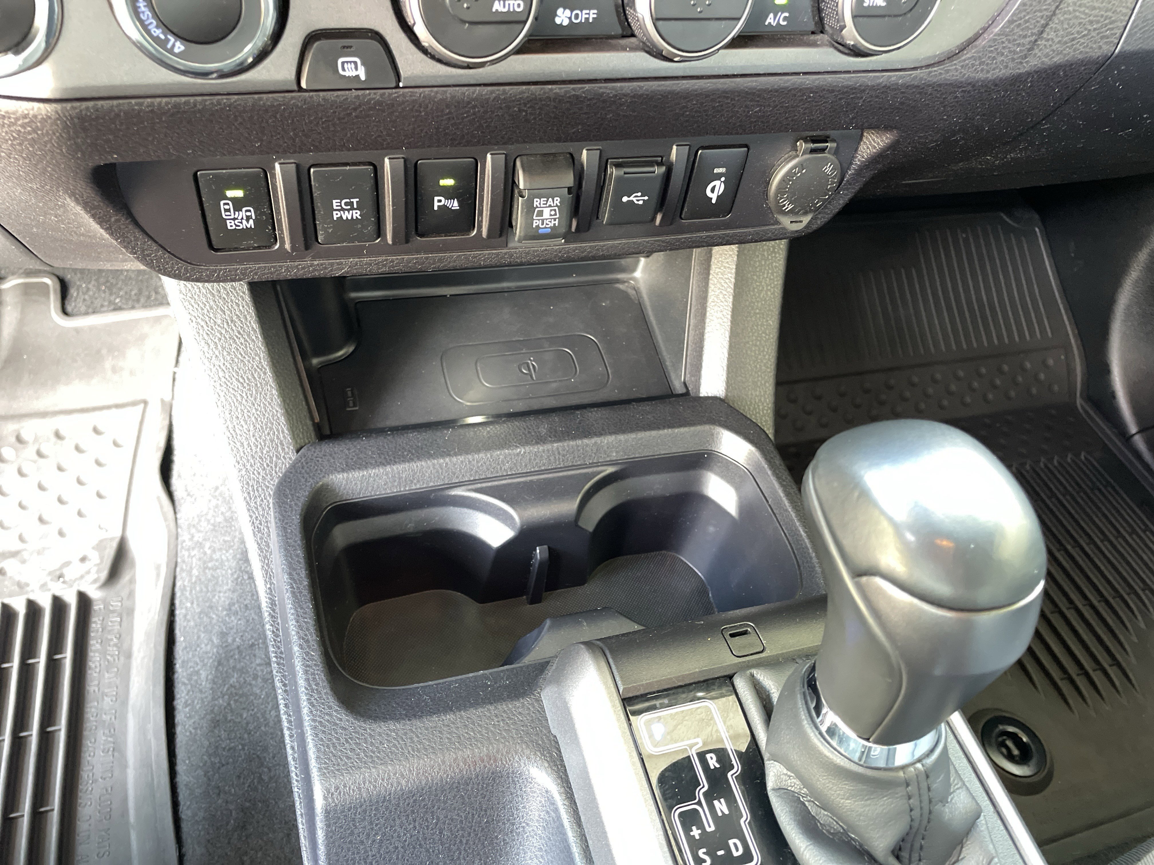 Used 2022 Toyota Tacoma TRD Off-Road image 27