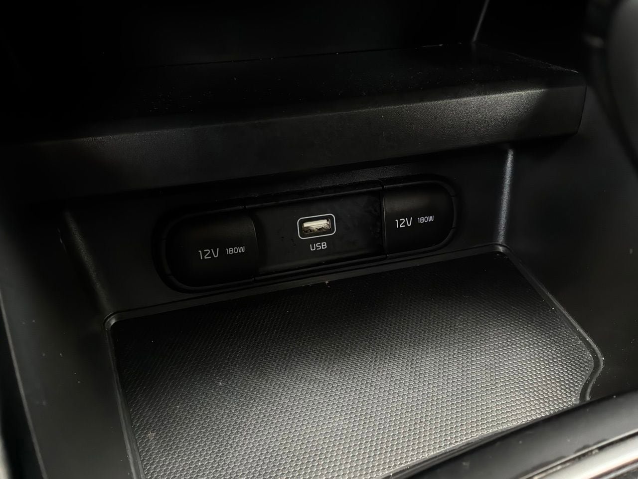 Used 2025 Kia Soul LX w/ LX Technology Package FWD image 23