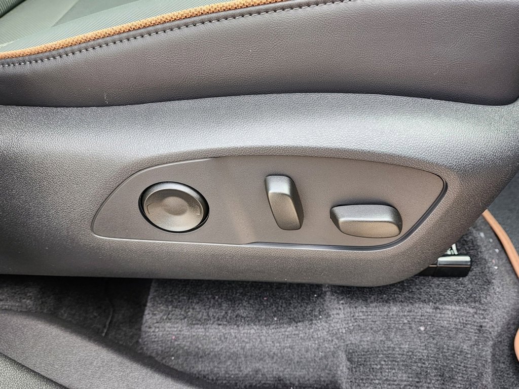 New 2026 GMC Acadia AT4 image 43