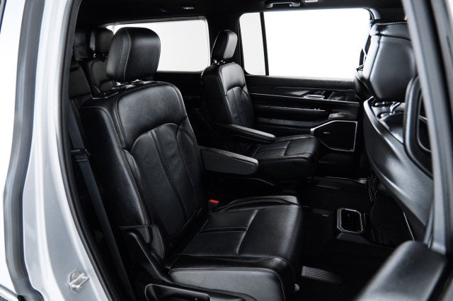 Used 2024 Jeep Wagoneer Series II image 36