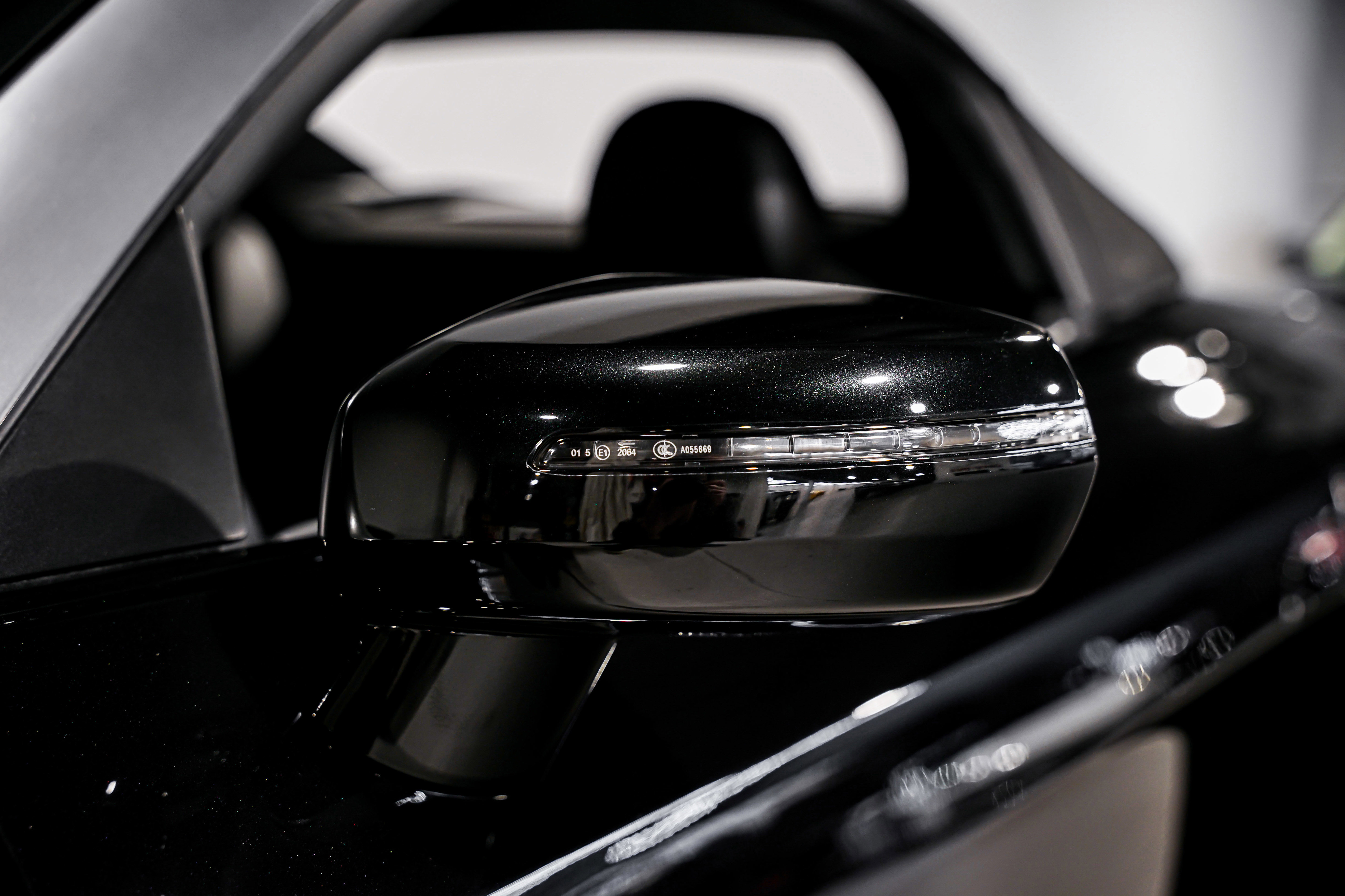 Used 2014 Audi R8 V8 w/ Full Leather Package image 30