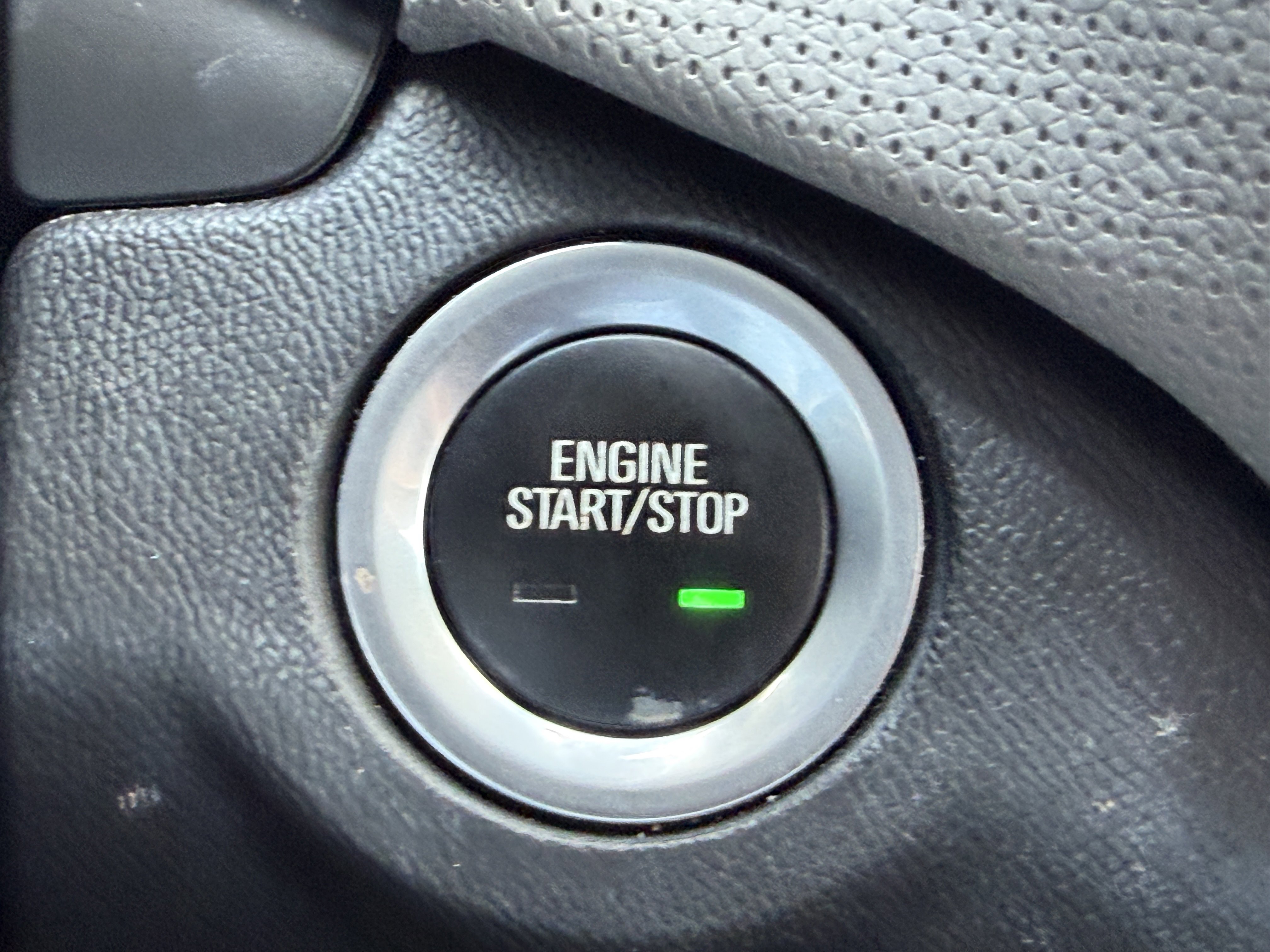 Used 2020 Chevrolet Equinox Premier image 25