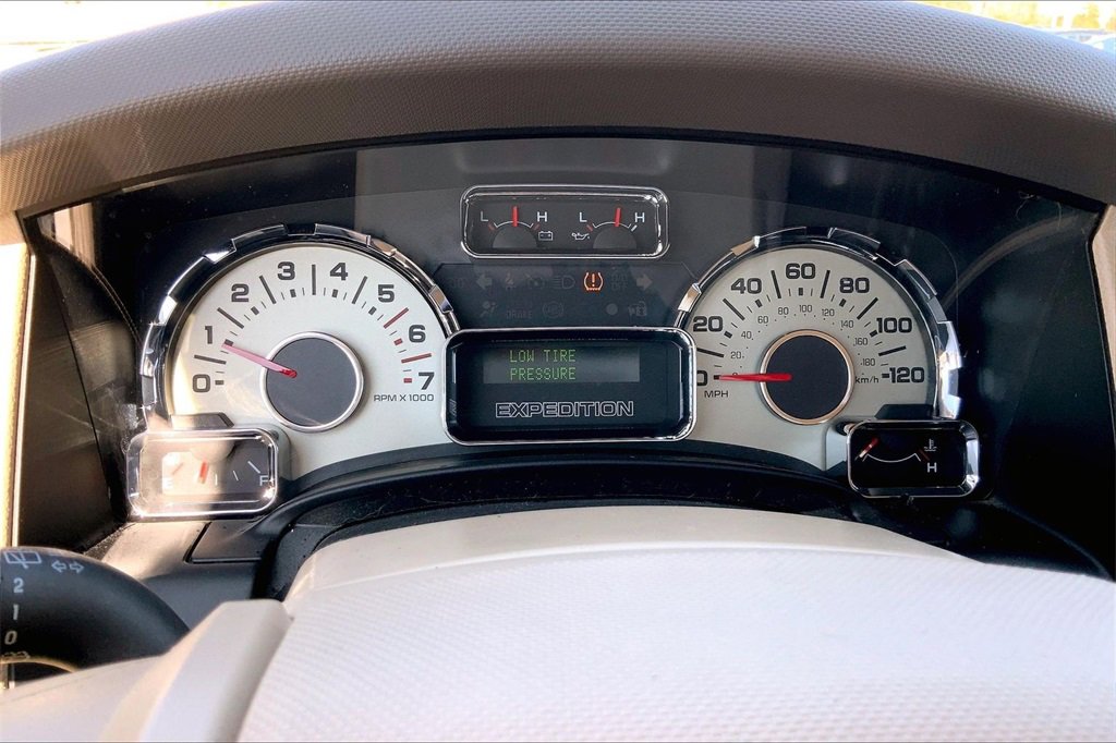 Used 2008 Ford Expedition XLT image 12