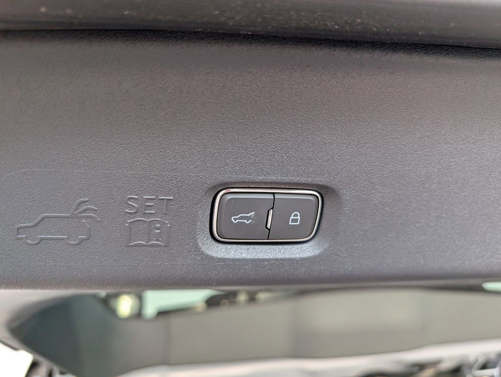 Used 2025 Ford Expedition Max Platinum image 10