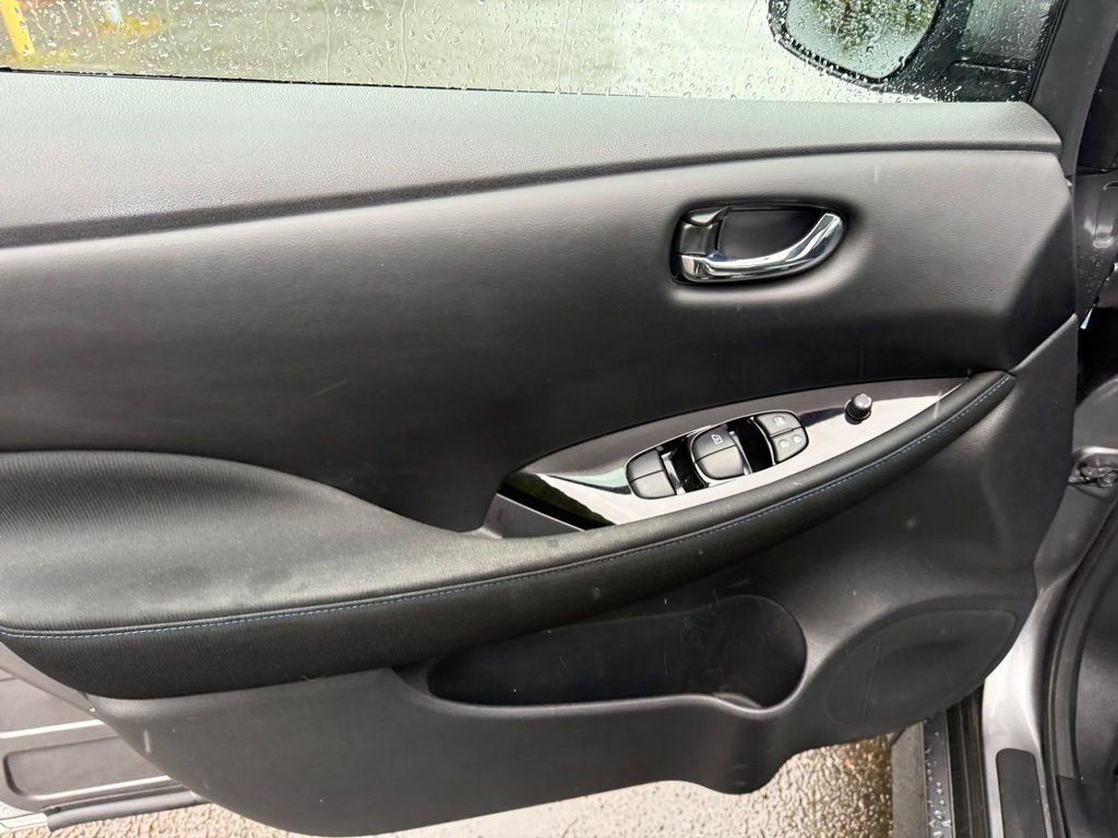 Used 2022 Nissan Leaf SV Plus image 16