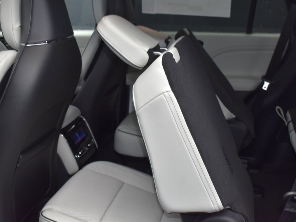 New 2026 Lincoln Aviator Black Label w/ Dynamic Handling Package image 11