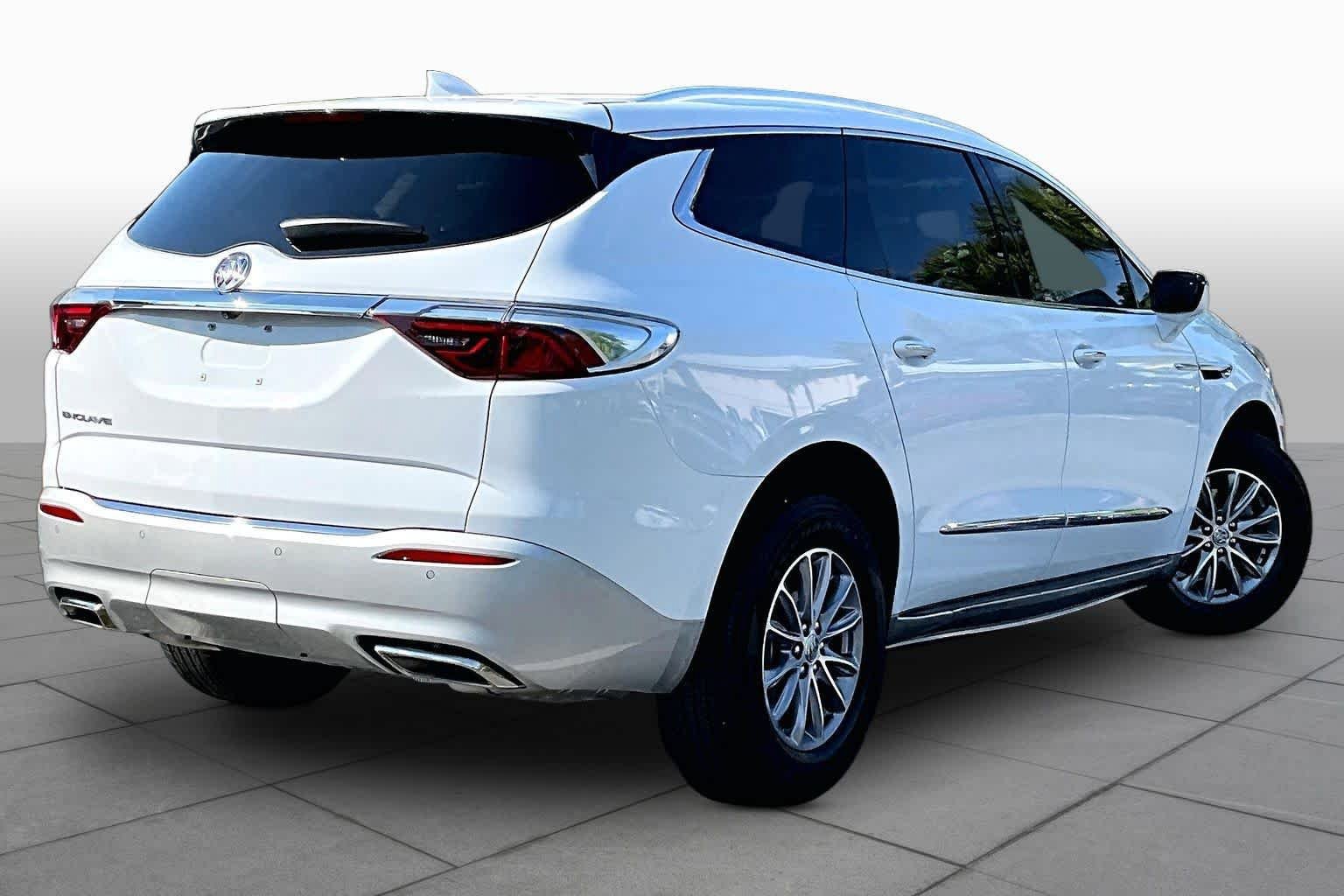 Used 2023 Buick Enclave Essence FWD image 13
