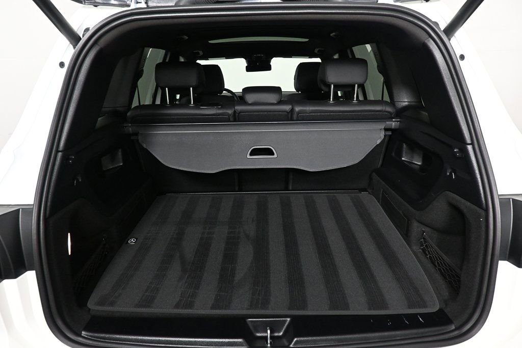Used 2025 Mercedes-Benz GLB 250 image 30