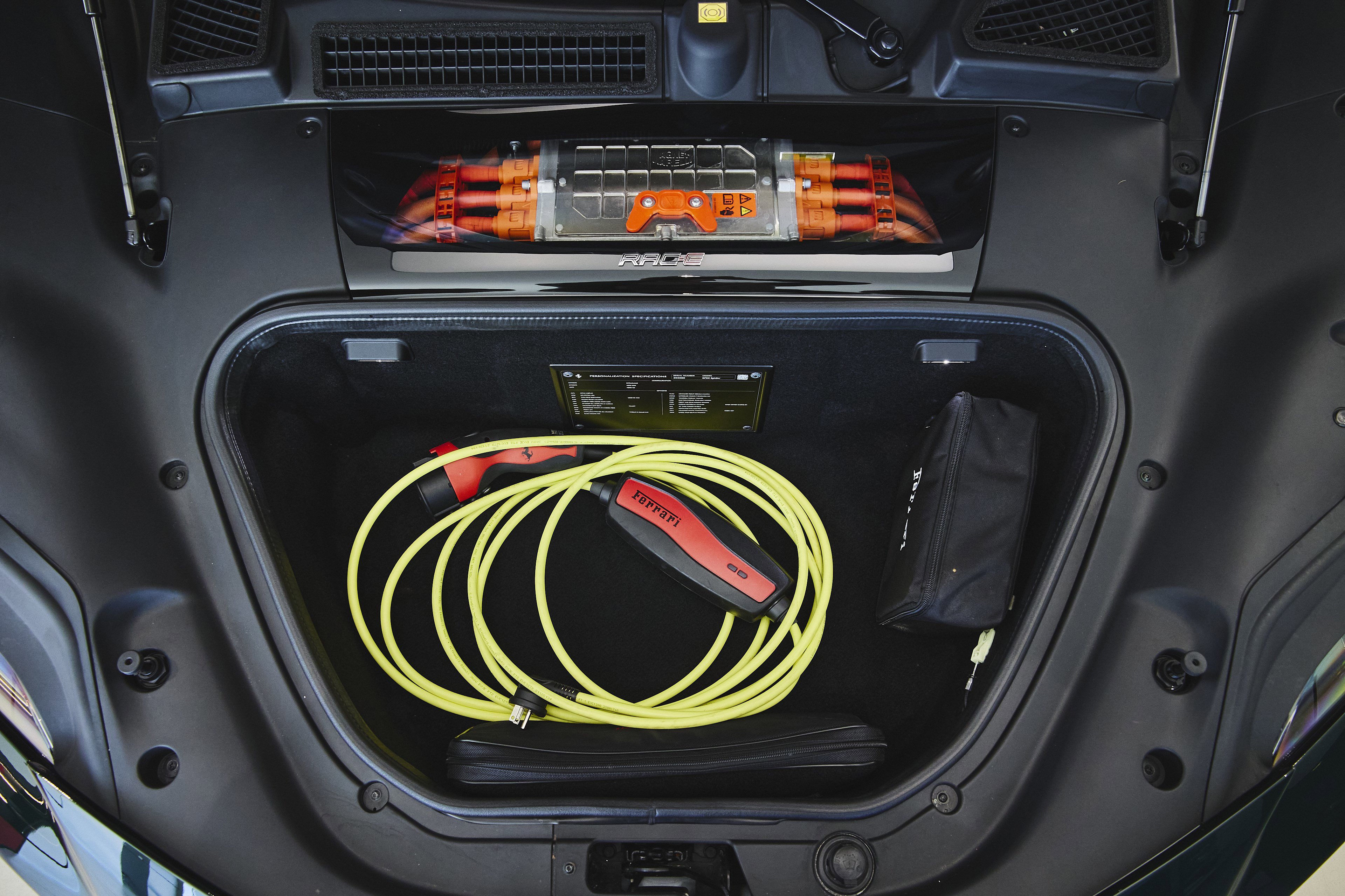 Used 2024 Ferrari SF90 Spider image 54