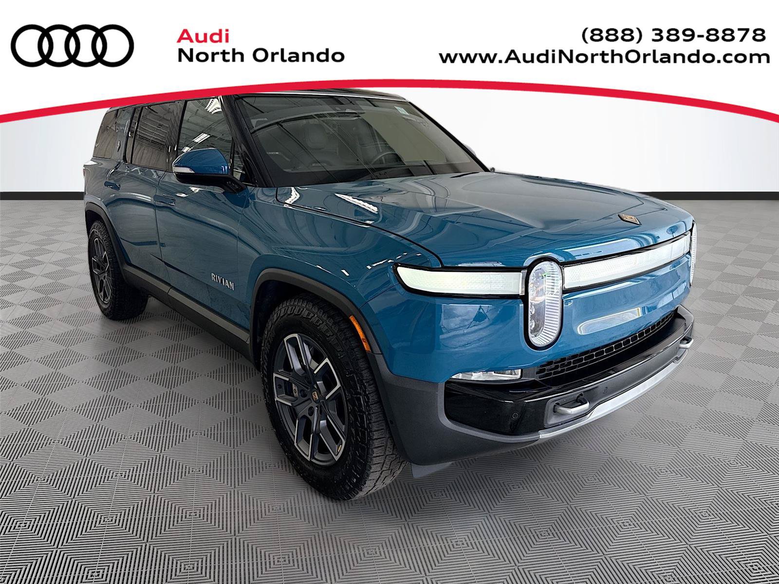 Used 2024 Rivian R1S Adventure AWD/4WD image 1