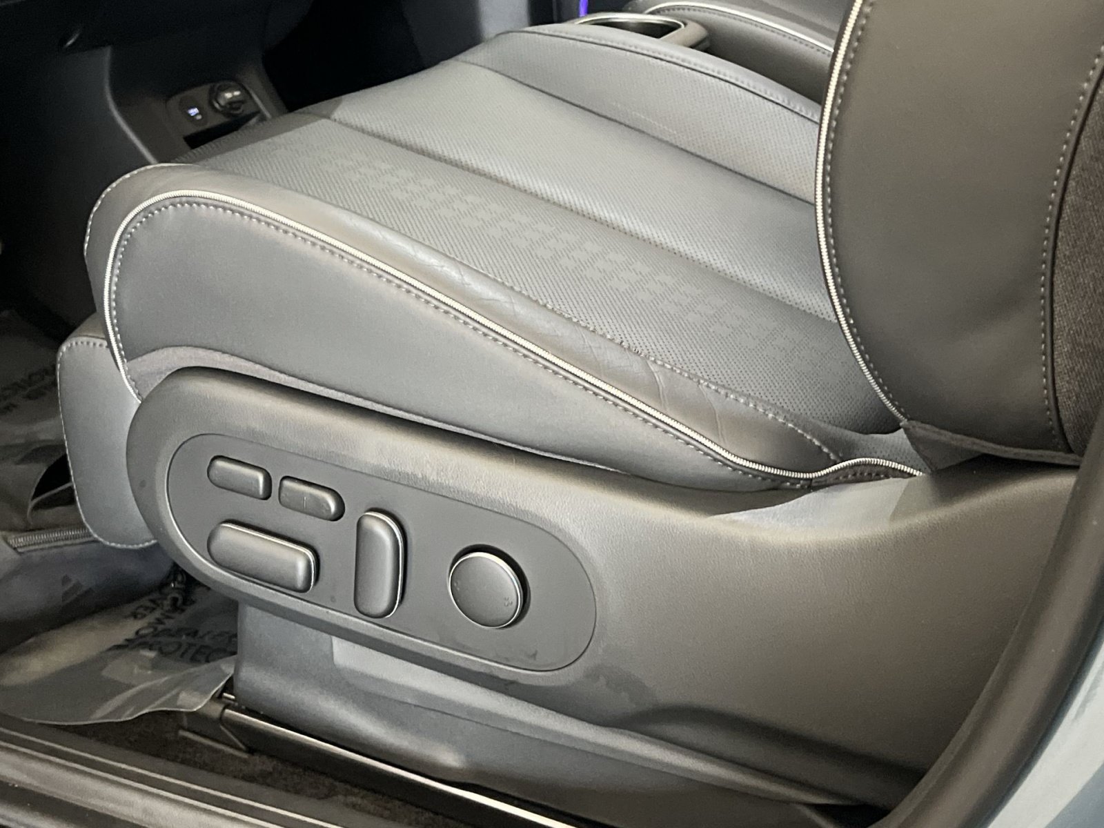 Used 2023 Hyundai Ioniq 5 Limited AWD/4WD image 13