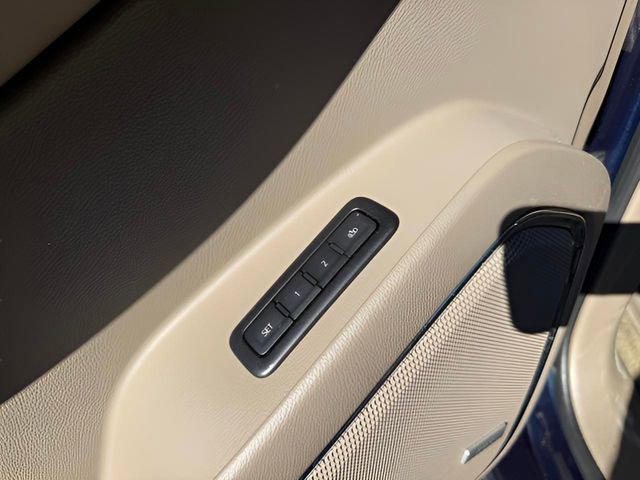 Used 2019 Chevrolet Suburban LT image 10