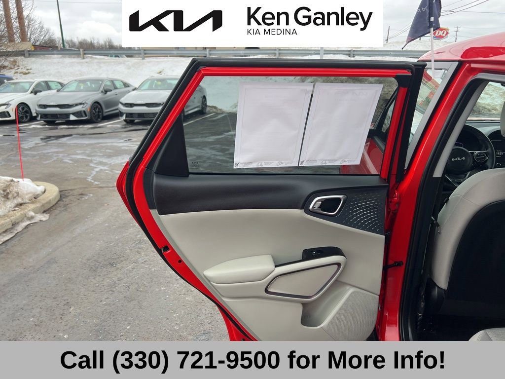 Certified 2025 Kia Soul EX image 48