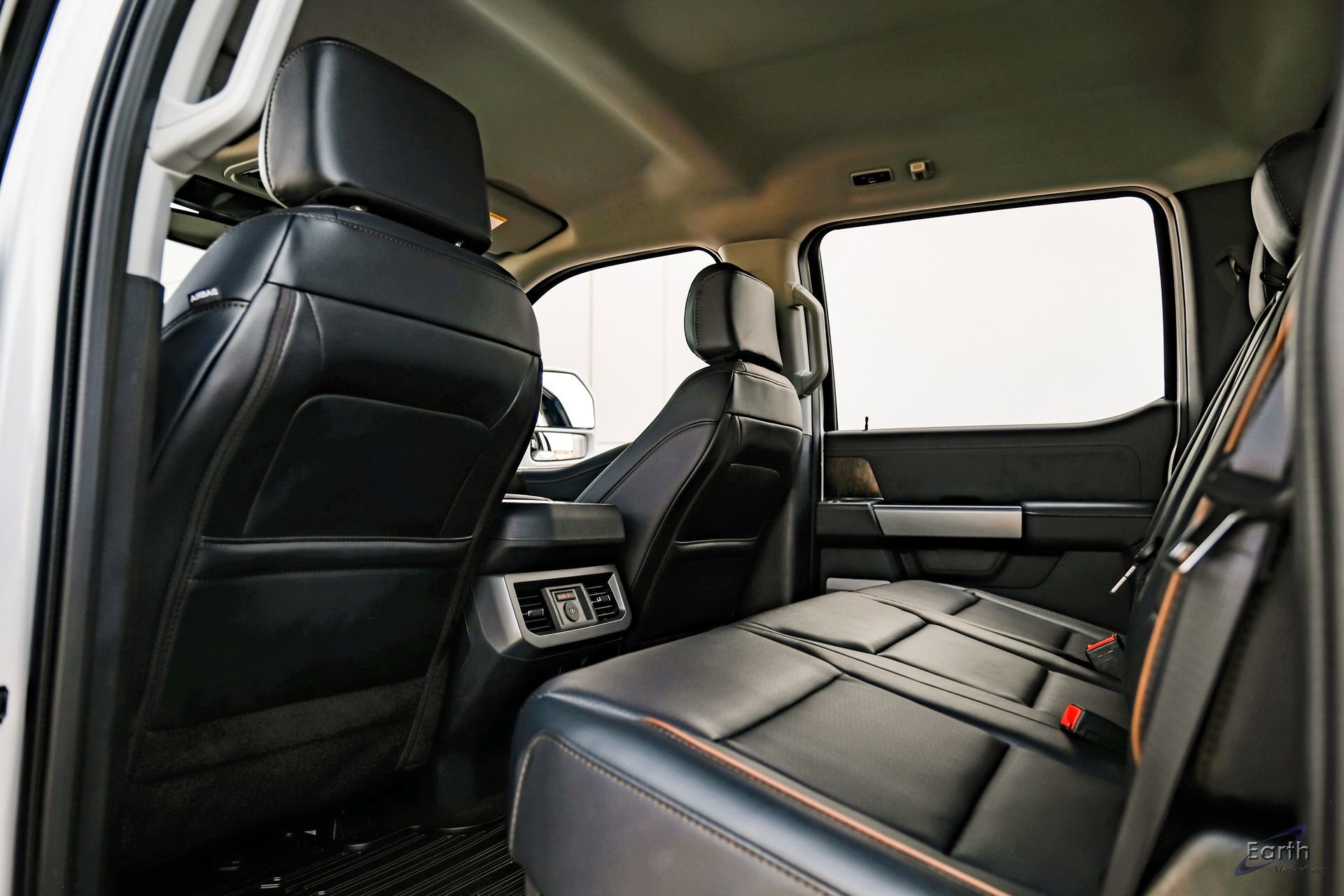 Used 2026 Ford F450 Lariat w/ FX4 Off-Road Package image 96