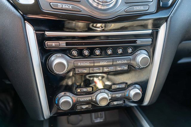 Used 2019 Nissan Pathfinder S AWD/4WD image 31