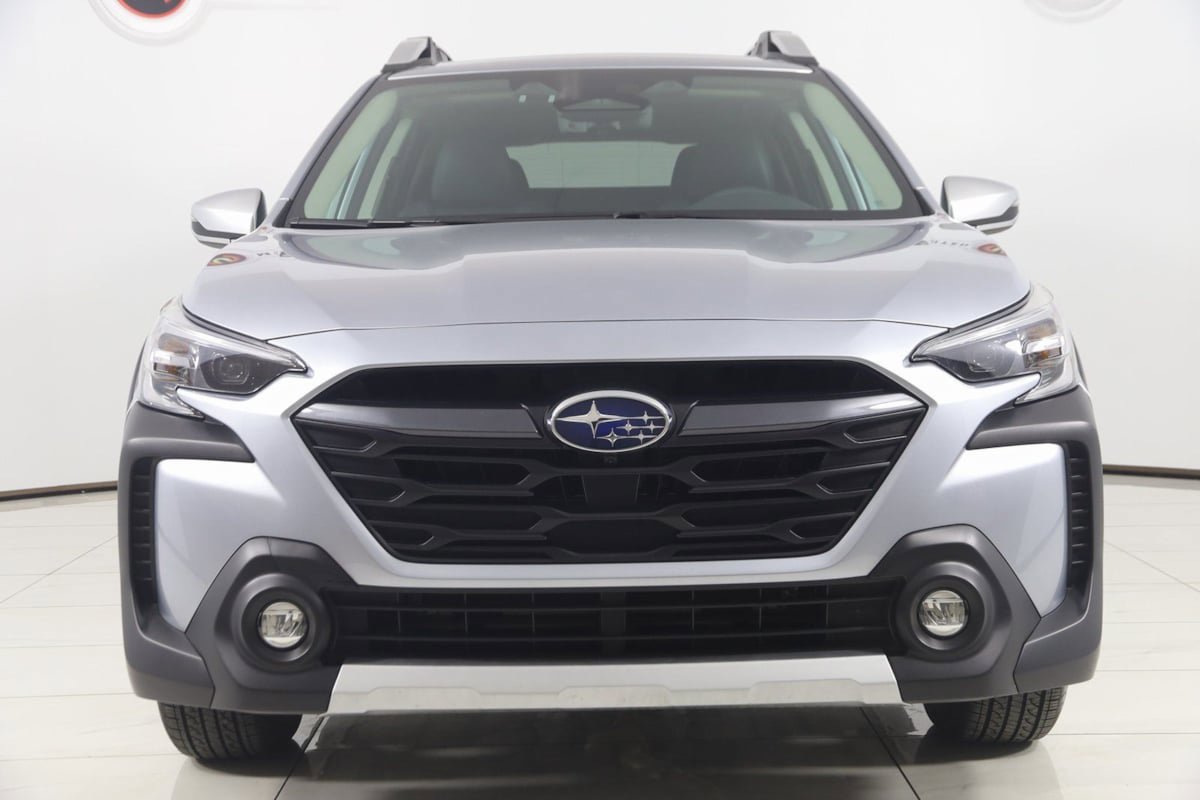Used 2025 Subaru Outback Touring XT image 53