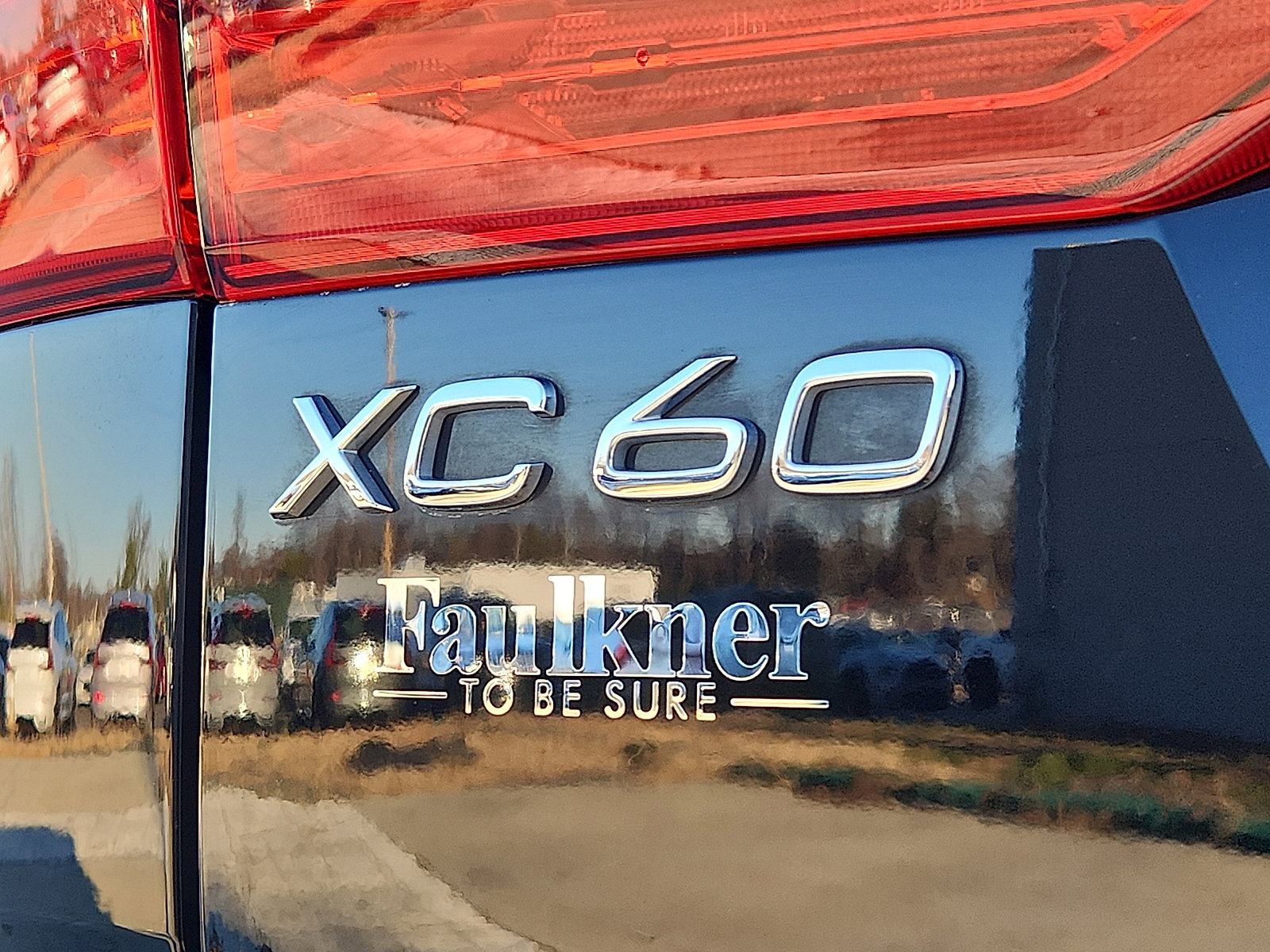 Certified 2023 Volvo XC60 B5 Plus w/ Climate Package image 33