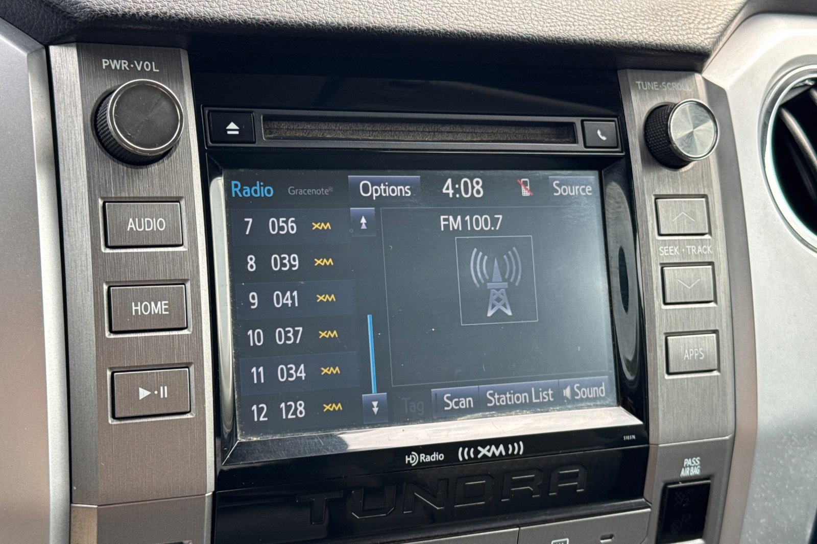 Used 2018 Toyota Tundra SR5 w/ SR5 Upgrade Package image 18