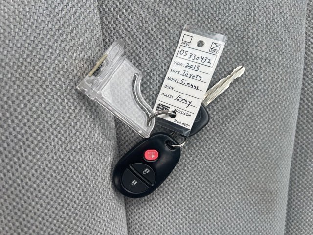 Used 2013 Toyota Sienna L image 11