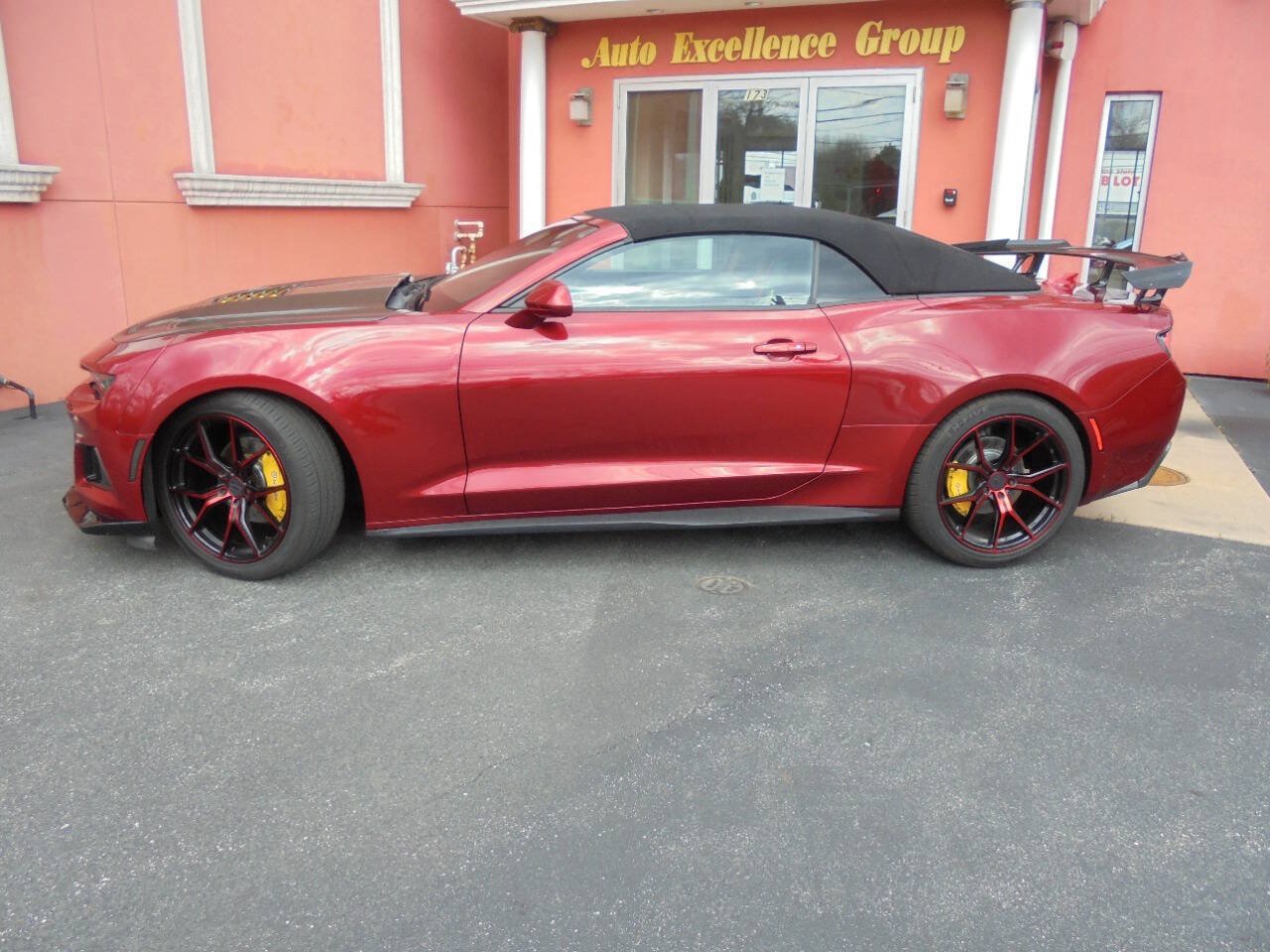 Used 2017 Chevrolet Camaro LT RWD image 48
