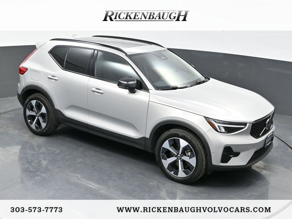 Used 2024 Volvo XC40 B5 Plus