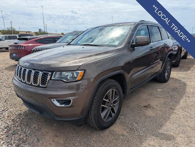 Used 2019 Jeep Grand Cherokee Laredo w/ 18" Wheel & 8.4" Radio Group RWD image 2