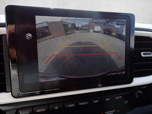 Used 2025 Hyundai Venue Limited FWD image 22